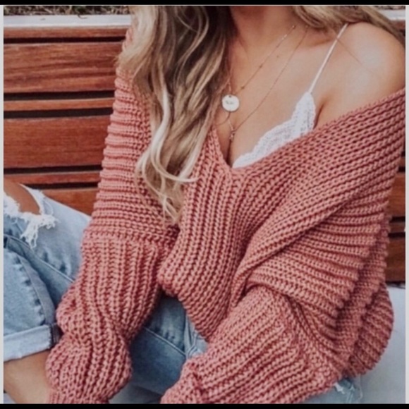 POL Soft Red Bean Knit Sweater in Medium - Picture 2 of 7